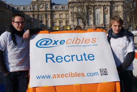 Gauthier et Victor aux couleurs d’Axecibles pour le 4L Trophy !